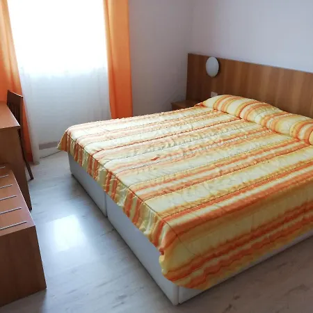 Risthotel Airport 3* 포글리아노레디푸글리아