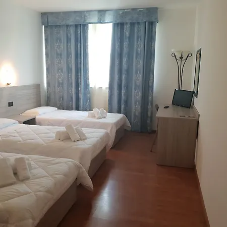 Hotel Risthotel Airport 3*