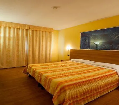 מלון Risthotel Airport Fogliano Redipúglia