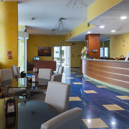 Risthotel Airport Szálloda