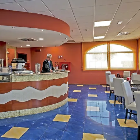 Hotel Risthotel Airport 3*