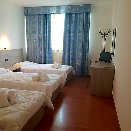 Risthotel Airport מלון Fogliano Redipúglia